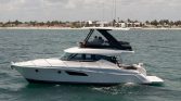 Exterior Tiara 44 Flybridge 2017